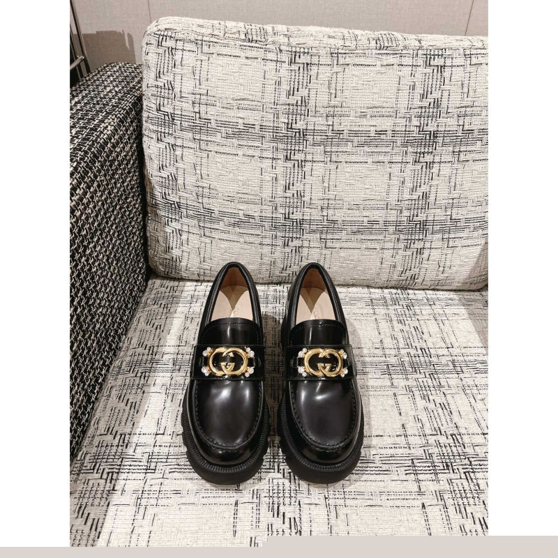 G*u*i leather shoes